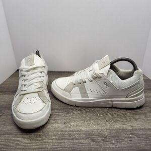 On Running The Roger Clubhouse Shoes Mens Size 7.5 White CloudTec Tennis